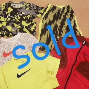 Boys L Nike lot